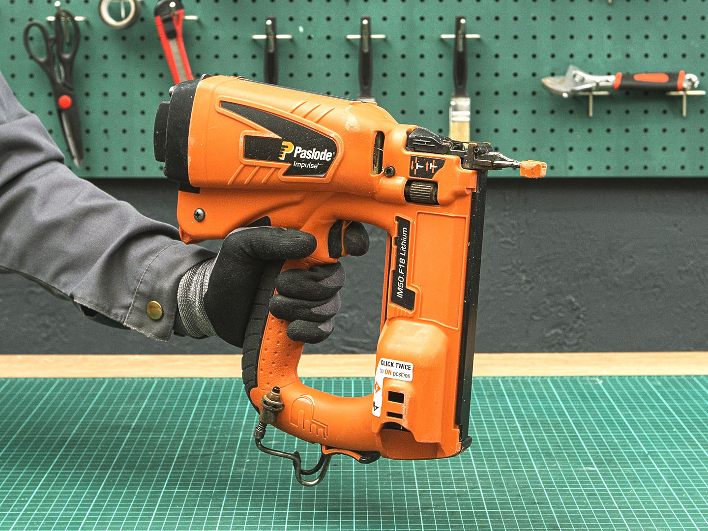 Газовый монтажный пистолет Paslode IM50 F18  (09-11073)