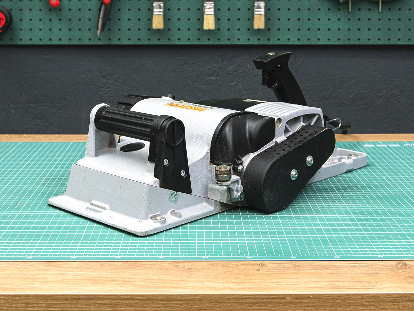 Электрорубанок Protool PLP 205 E  (06-05024)