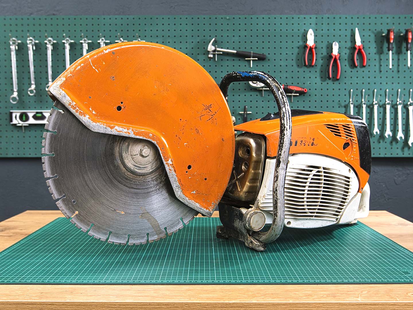 Бензорез STIHL TS 800  (04-04082)