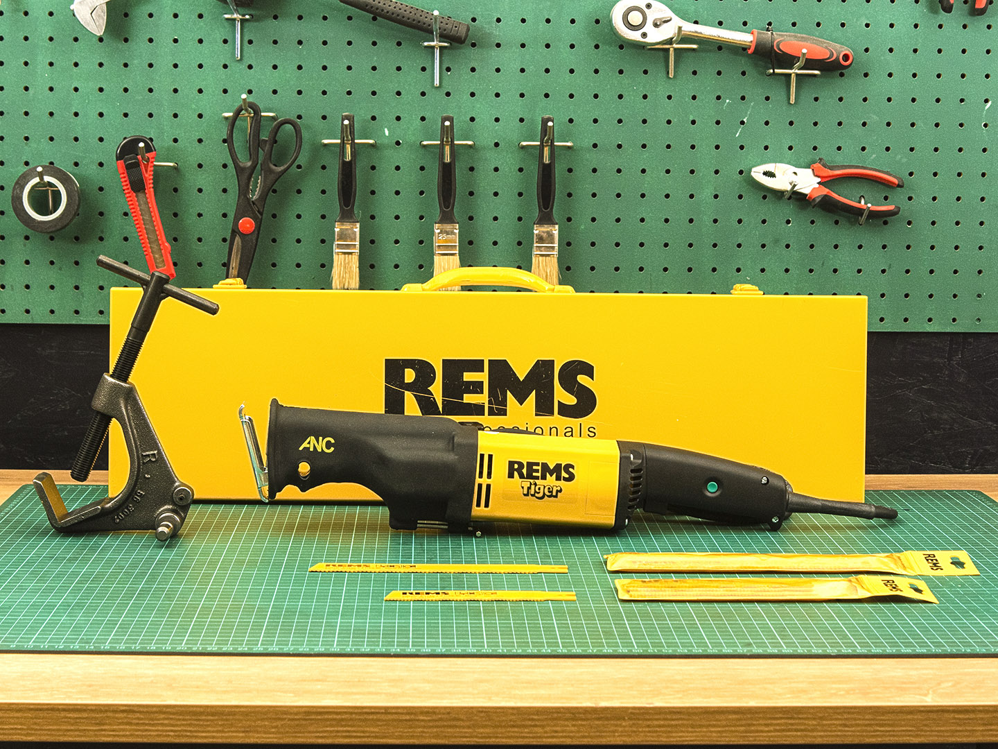 Сабельная пила электрическая Rems Tiger ANC  (04-11065)