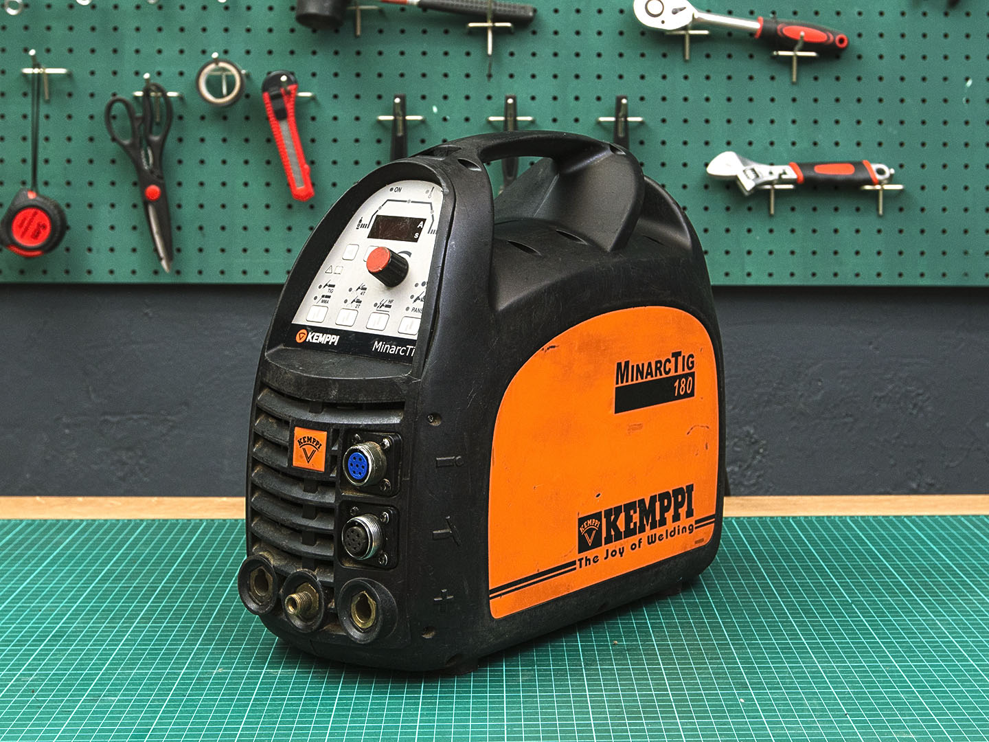 Сварочный инвертор KEMPPI MinarcTig 180  (01-01093)