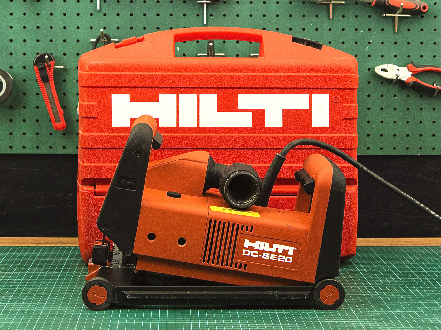 Штроборез Hilti DC SE20  (08-14075)