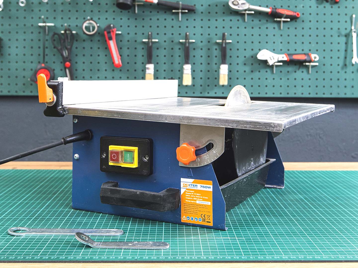 Плиткорез электрический Dexter Power, 750 Вт  (04-05082)